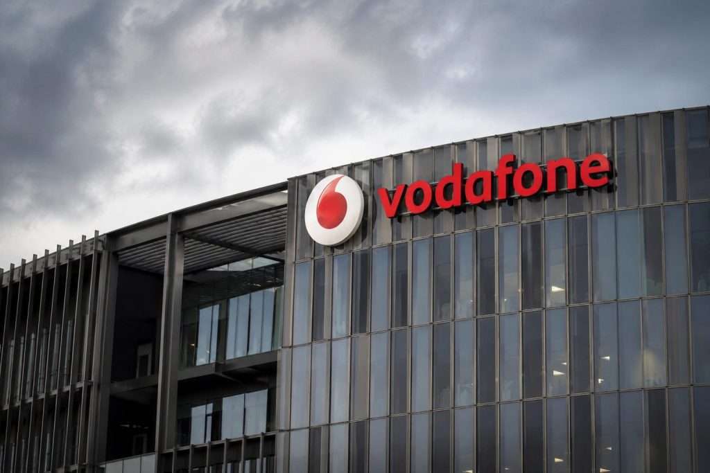 Vodafone dips as investors look at annual report and turnaround talk