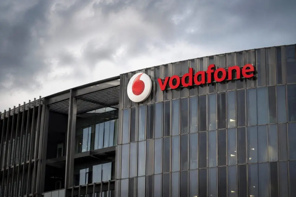 Vodafone dips as investors look at annual report and turnaround talk