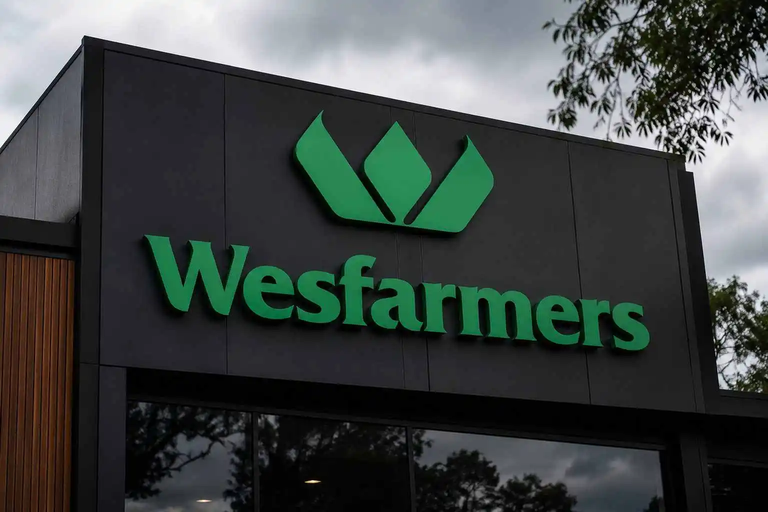 Wesfarmers Shares Set for Monday as Costs and Rates Pressure Persist