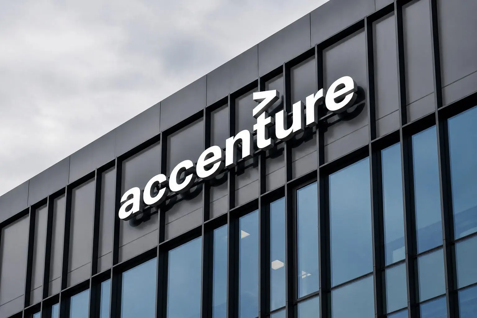 Accenture Stock Crash Puts AI Threat to Consulting Model Under Scrutiny