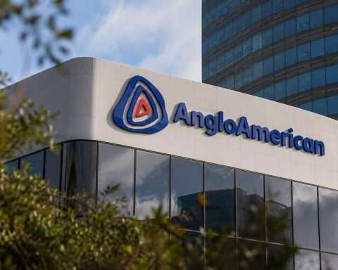 Anglo American stock rises as filing shows iron ore still carries government-payment load