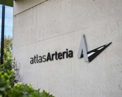 Atlas Arteria (ASX:ALX) stock pinned at A$5.10 as IFM nears control threshold