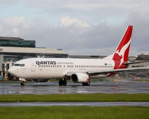 Qantas holds close to A$10 as Project Sunrise set for October 2027