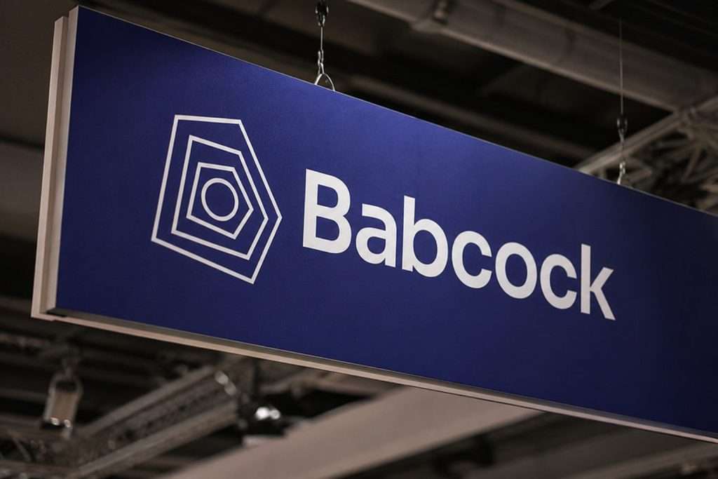 Babcock International (LSE:BAB) shares fall 6.5% as Type 31 risks offset buyback