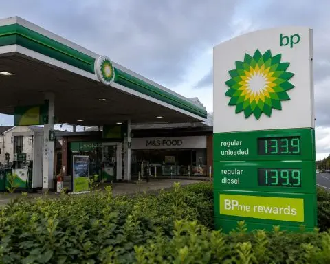 BP Stock Climbs as Oil Rises Past $80 on Fresh Iran Truce Fears