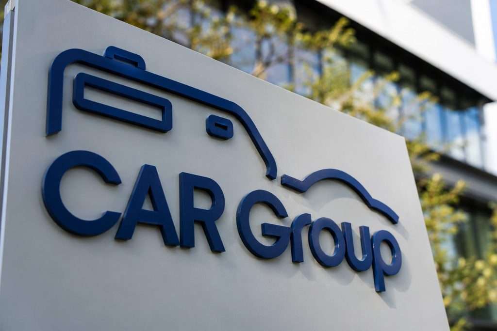 CAR Group (ASX:CAR) bounces after sharp ASX tumble but still trails analyst targets