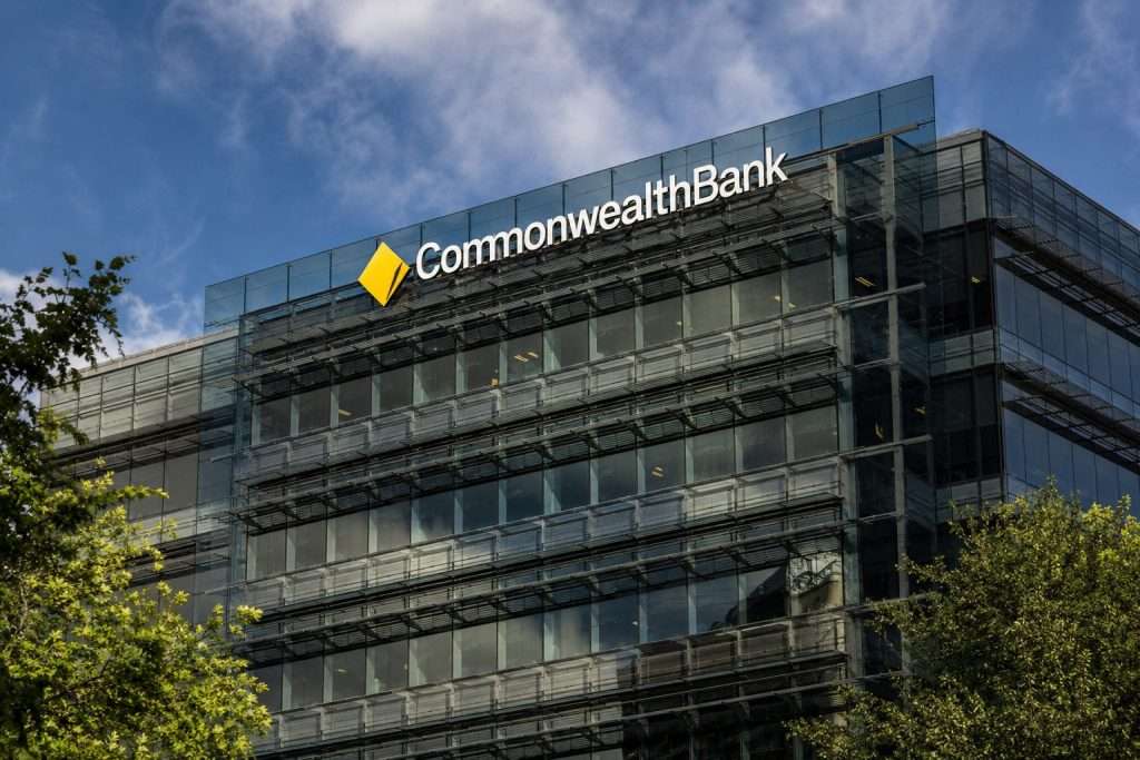 Commonwealth Bank Stock Edges Higher as AI Push Meets Rate Risk