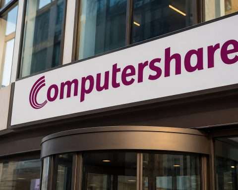 Computershare slips with ASX 200 higher; traders eye RBA and FY26 margin income