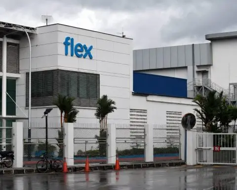 Flex Shares Lose Steam After AI Rally, Balance Sheet Scrutiny Rises on $1.45 Billion Loan