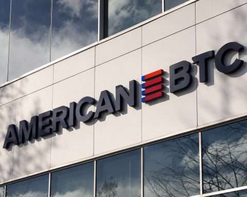 American Bitcoin Stock Sinks Under $1 as Bitcoin Slide Brings ABTC Back in View