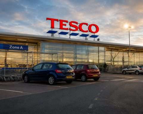 Tesco Outpaced Market Last Week, Eyes on Monday