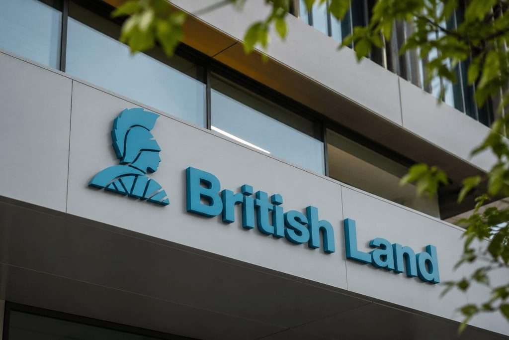 British Land: Investors Eye CEO Shift, Board Buys and AI Office Demand