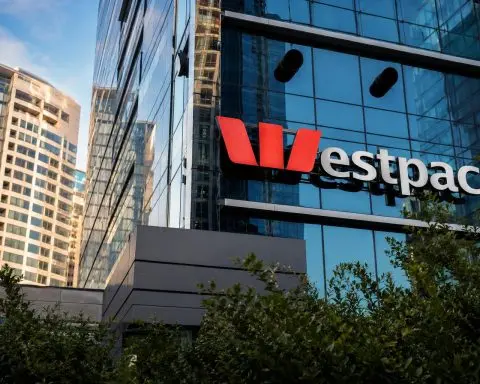 Westpac Shares Flat Ahead of Consumer Update