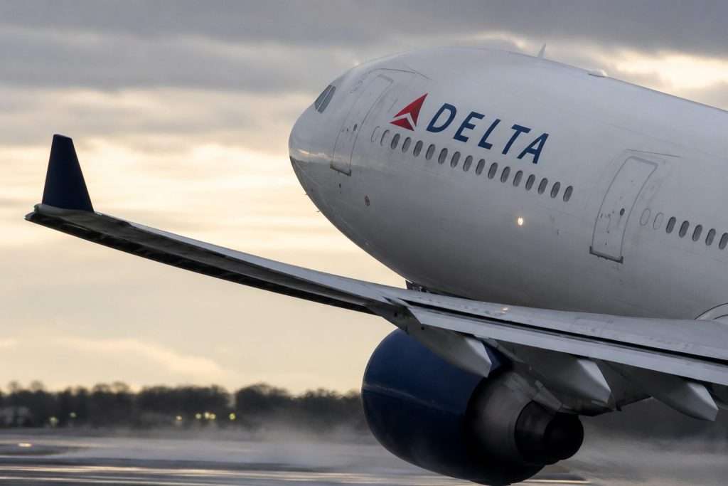 Delta’s New SkyMiles Card Perk Targets $110 Second-Bag Charge