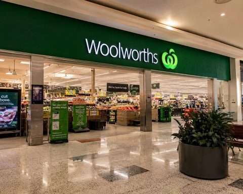 Woolworths Outpaced ASX Last Week, Tuesday Session in Focus