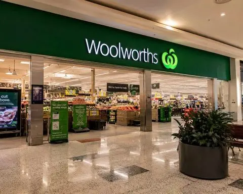 Woolworths Outpaced ASX Last Week, Tuesday Session in Focus