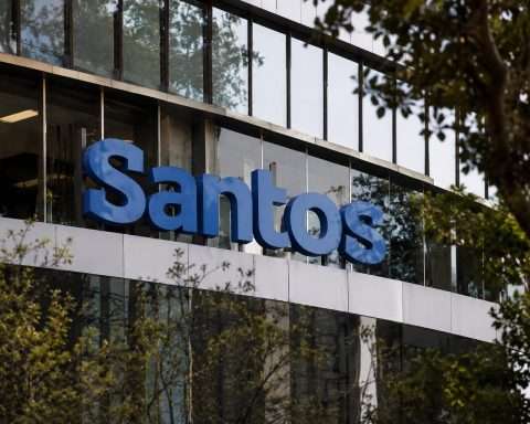 Santos Heads Into Tuesday Trading After Long Weekend and Volatile Oil Moves