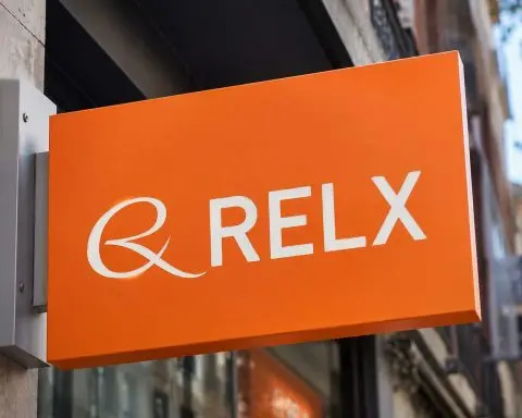RELX shares steady despite AI worries and new buy ratings