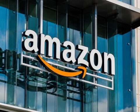 Amazon Shares: Corning Deal Puts Focus on AI Spending