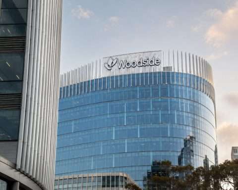 Woodside Holds Firm on ASX While Oil Truce Looms