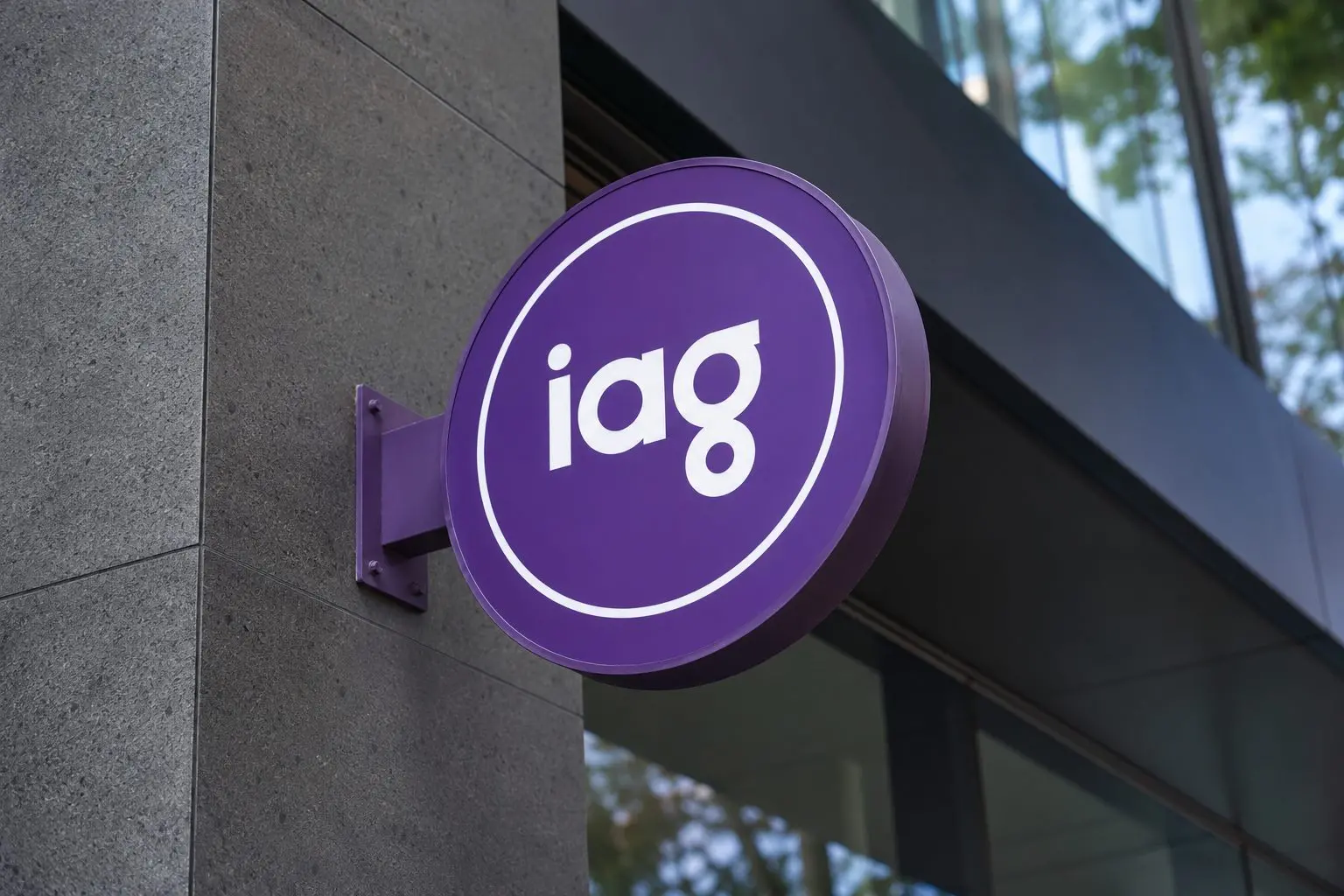 Insurance Australia Group stock moves higher as ASX drops