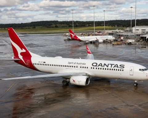Qantas Shares Eye Western Sydney After Jetstar’s First Takeoff