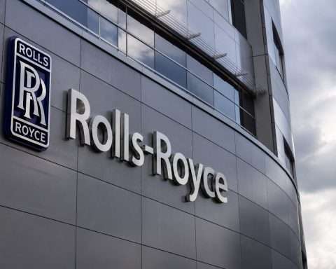Rolls-Royce Up, United Warning Looms Over £100bn Surge