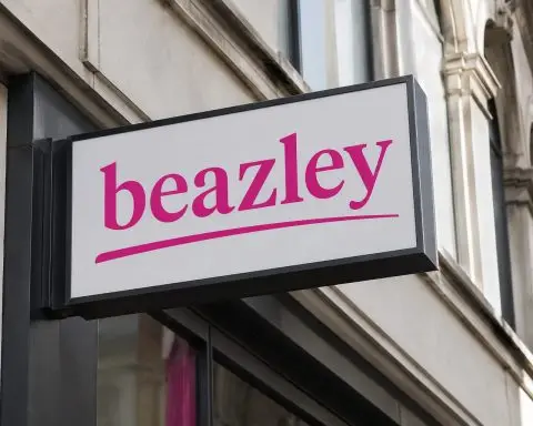 Beazley Holds Under Zurich Offer Price as Buyer Picks Up Stock Before Court Decision