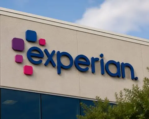Experian Shares Recover While FTSE 100 Rally Puts AI and Credit Growth in Focus