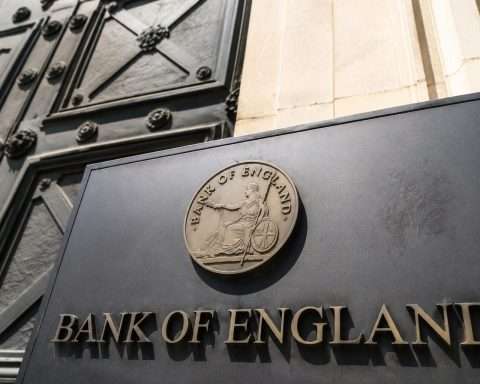 BOE Seen Holding Rates in June as Iran War Clouds Inflation Outlook
