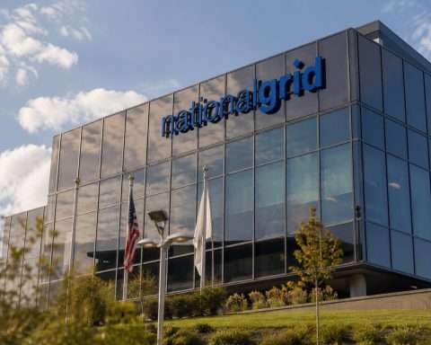 National Grid Shares Slip as Investors Weigh £70 Billion Grid Spending Plan and Dividend Timing