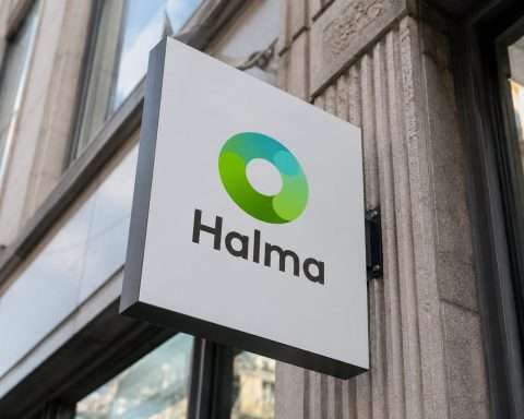 Halma Shares Edge Higher on Broker Upgrade; Photonics Outlook Still in Focus