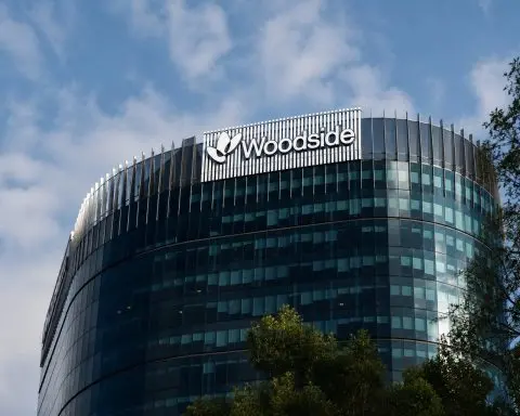 Woodside Energy Drops After Oil Slide and Less Chatter on Possible Exxon Deal