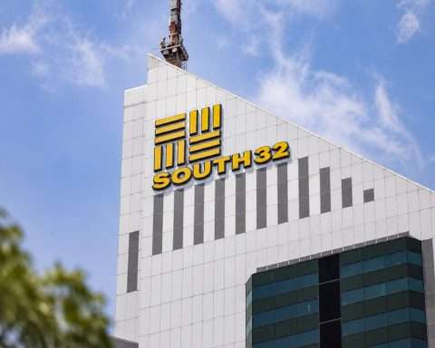 South32 Ltd stock falls as Mozal uncertainty tests ASX:S32 after metals rally