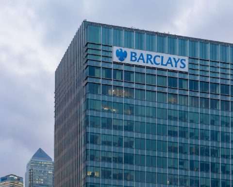 Barclays Gains After Announcing Buyback, Market Eyes BOE Decision