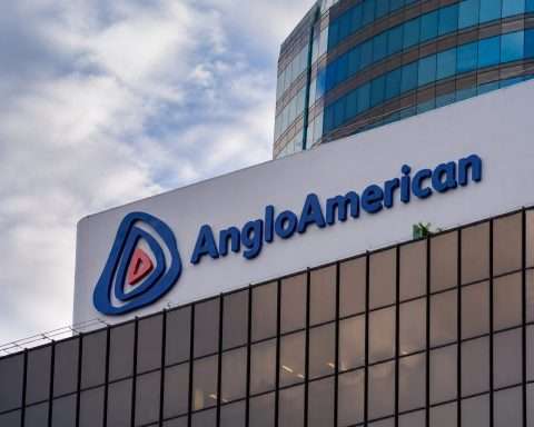Anglo American inches up as De Beers agreement looms, market eyes copper