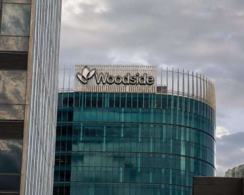 Woodside bounces off lows, trading uneven after Exxon news and oil slide
