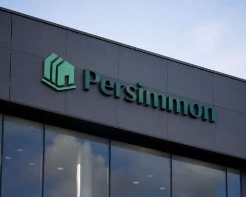 Persimmon leads housebuilders higher ahead of BoE call