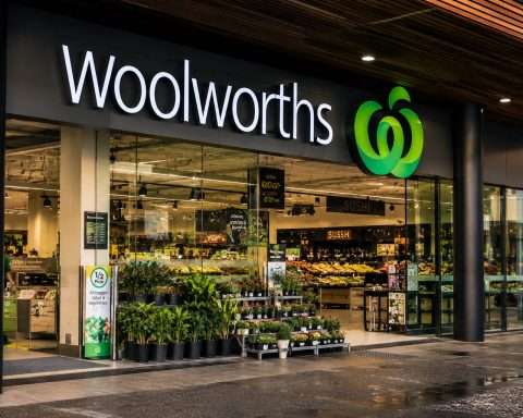 Woolworths Falls as ASX Climbs; Margin Pressure Stays in Focus