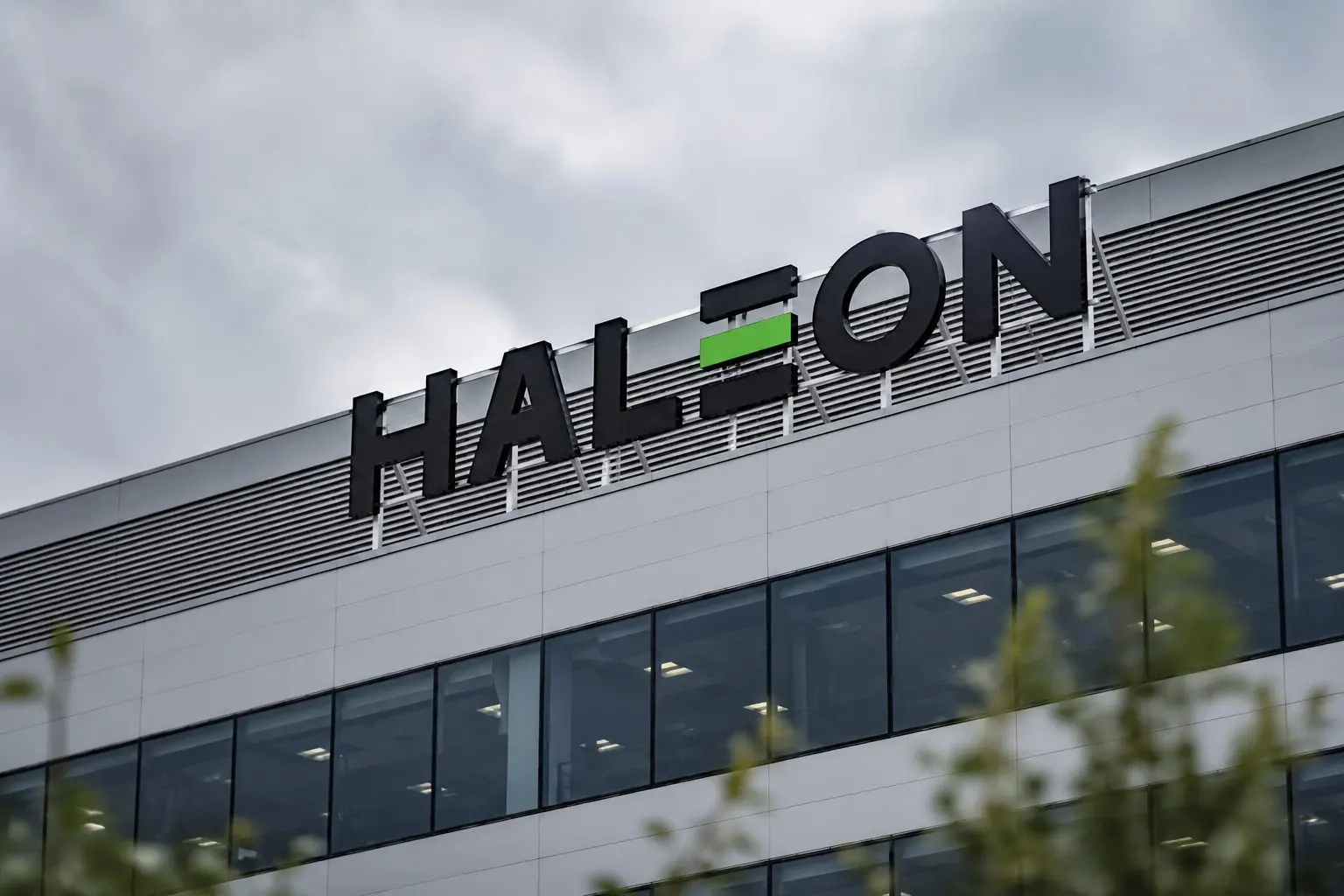 Haleon stock slips as reported Thorne bid puts £3bn deal math against buyback