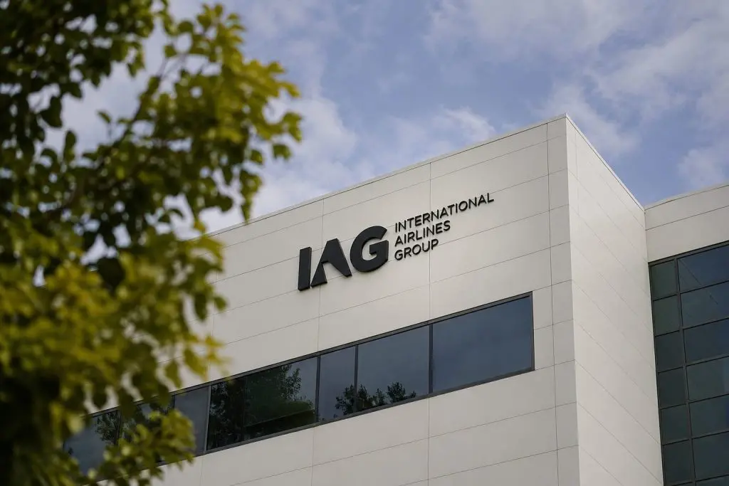 IAG Share Price Pulls Back From 52-Week High as Oil Drops