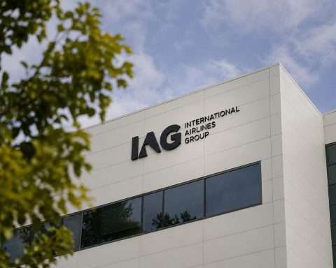 IAG Share Price Pulls Back From 52-Week High as Oil Drops