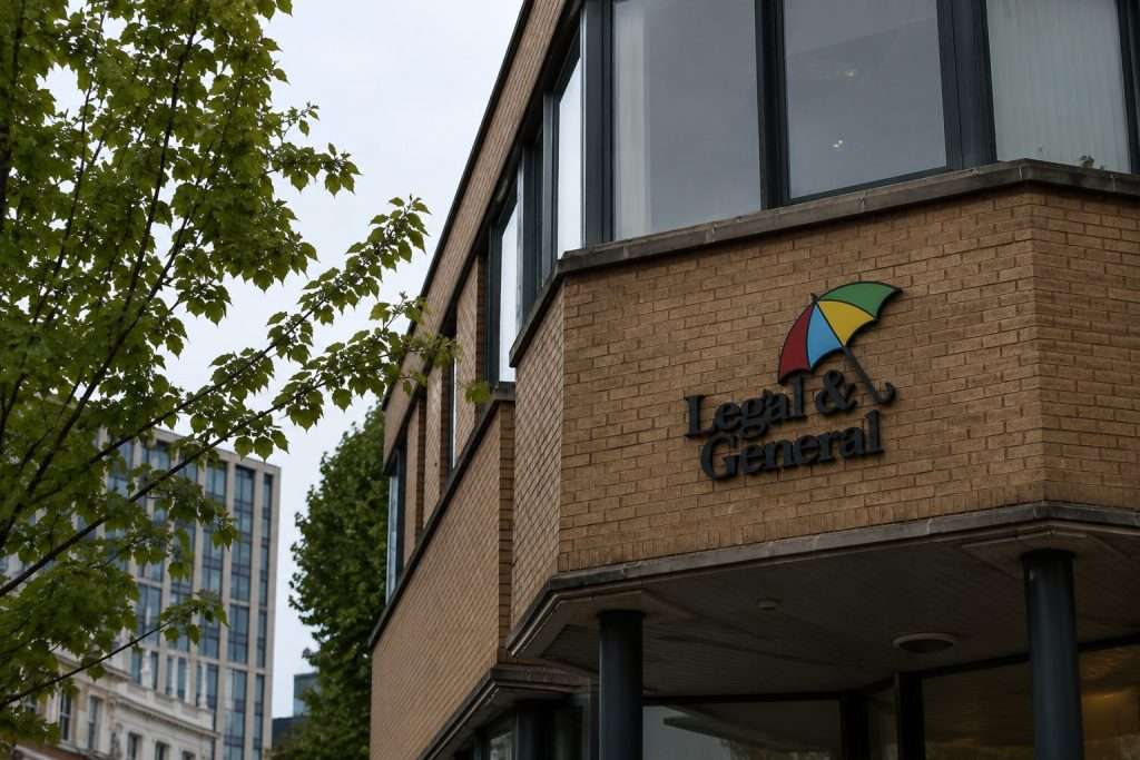 Legal & General Drops in London as 8% Yield Draws Rate Focus