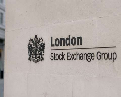 London Stock Exchange Group stock slips under buyback price with gap growing