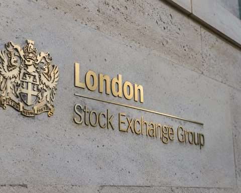 LSEG (LSEG.L) trails FTSE 100 as buyback tranche wraps, focus turns to AI sales and FCA tape standoff