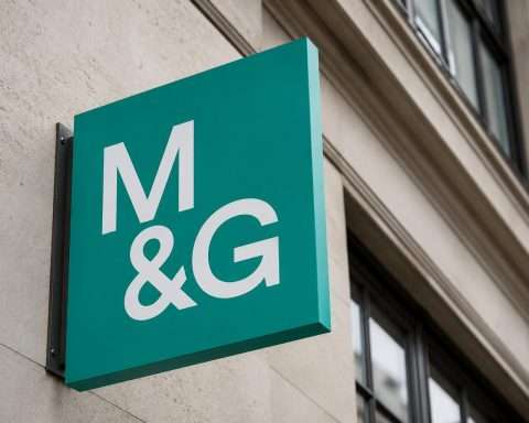 M&G shares hit 331p high as ETF and PruFund push draws attention