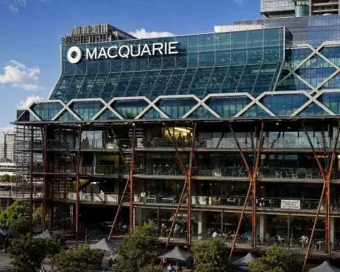 Macquarie at Record as AGM Pay Vote Brings Back Board-Spill Risk