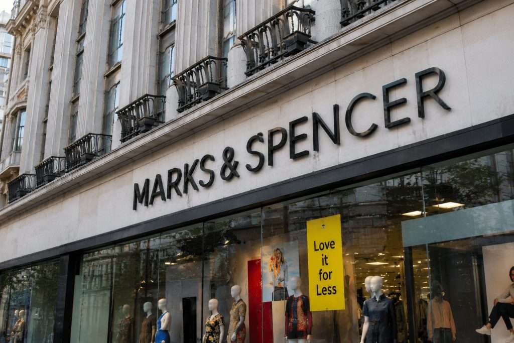 Marks & Spencer (LSE:MKS) climbs 3% as UK retail mix helps margins