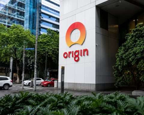 Origin Energy holds up as oil prices fall, Kraken worth 15% of value