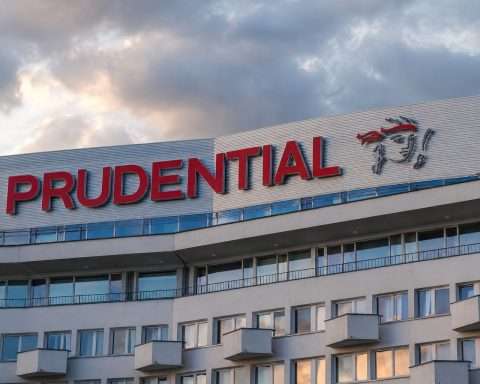 Prudential buyback trims voting rights to 2.51 billion